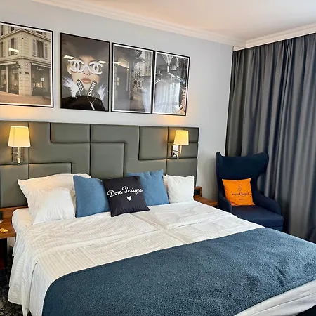 Wloski Italia Boutique Old Town מלון 3*