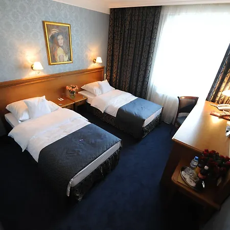 ホテル Wloski Italia Boutique Old Town 3*