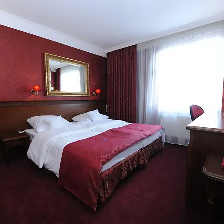 Wloski Italia Boutique Old Town Hotel 3*
